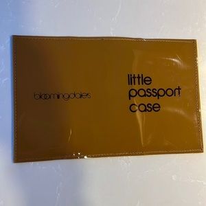 Bloomingdale’s little passport holder brand new